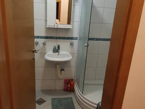 Izdavanje, jednosoban stan, 39m², Budva, Crna Gora - image 6
