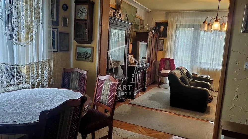Sale, house, 236m², Voždovac Sve Podlokacije, Beograd