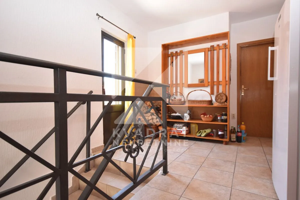 Prodaja, kuća, 320m², Murtovina, Podgorica