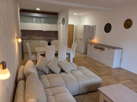 Stan-na-dan, jednosoban stan, 84m², Bonići, Tivat - image 3