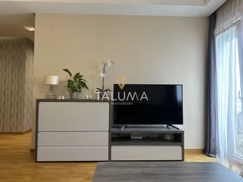 Sale, two bedroom apartment, 64m², City Kvart, Podgorica - image 4