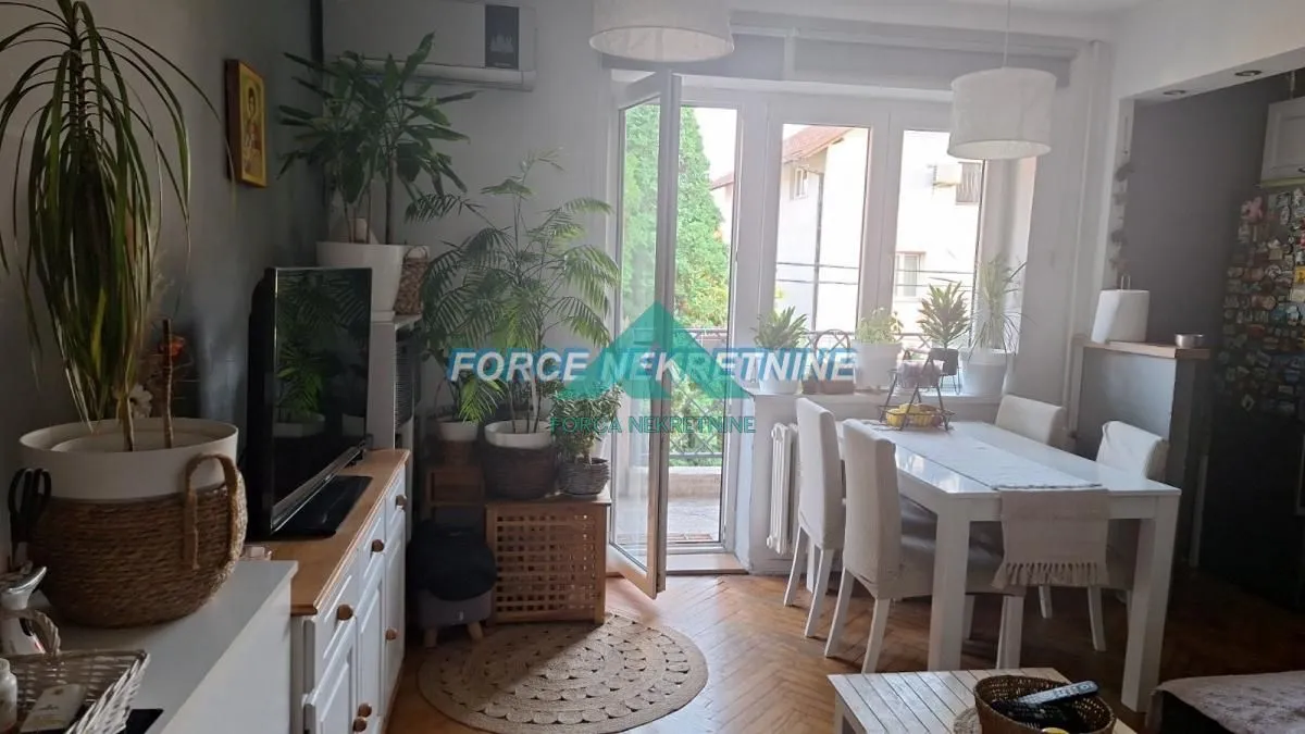 Sale, four bedroom apartment, 104m², Voždovac Sve Podlokacije, Beograd