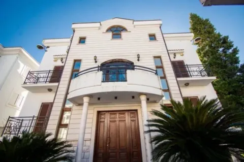 Sale, house, 800m², Podgorica, Crna Gora - image 13