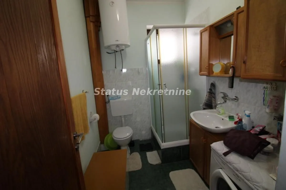 Prodaja, kuća, 230m², Adice, Novi Sad Sve Podlokacije
