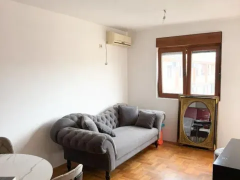 Prodaja, stan, 39m², Stari Aerodrom, Podgorica - image 1