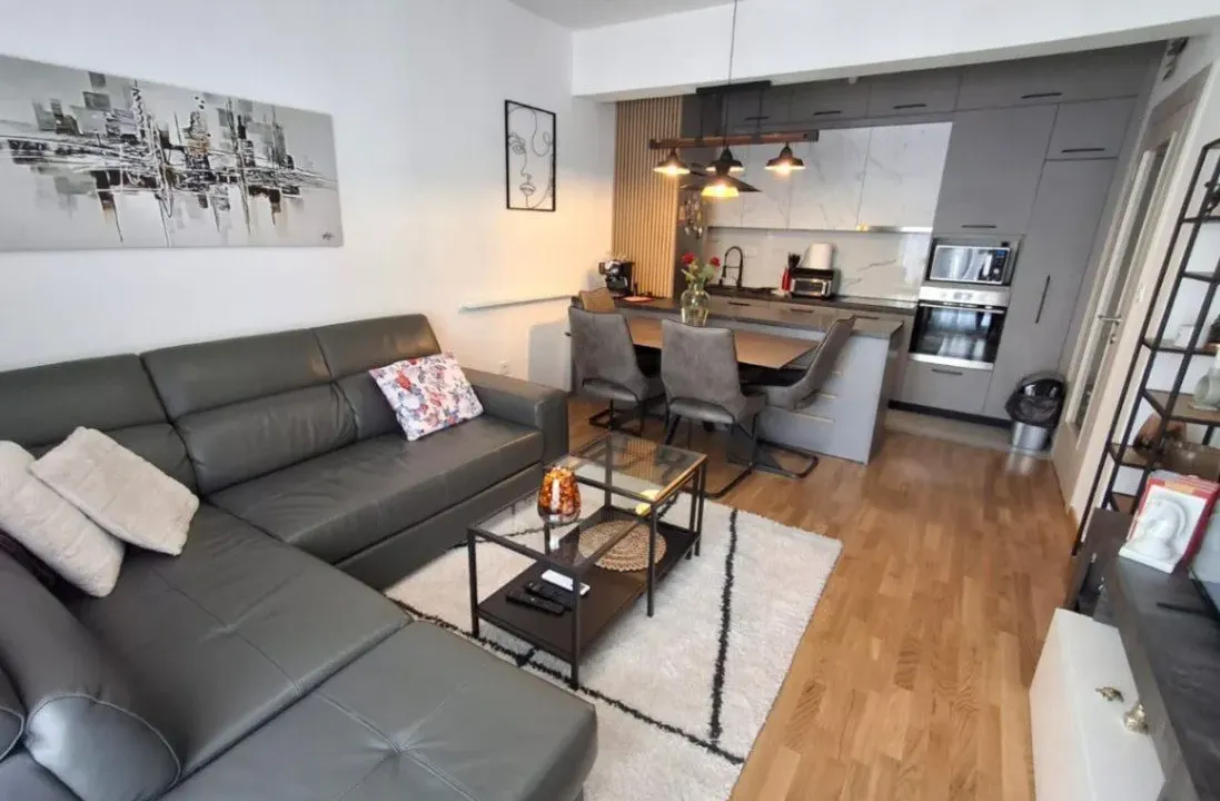 Izdavanje, jednosoban stan, 48m², Stara Varoš, Podgorica