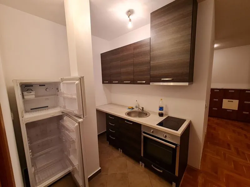 Prodaja, dvosoban stan, 42m², Ledine, Beograd