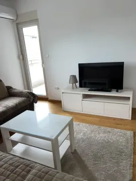 Rent, one bedroom apartment, 50m², Central Point, Podgorica - image 3