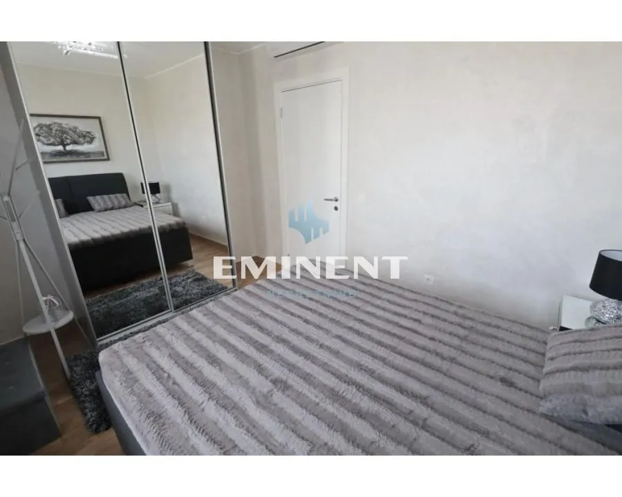 Rent, four bedroom apartment, 91m², Savski Venac, Beograd