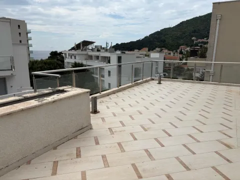 Prodaja, trosoban stan, 171m², Petrovac, Budva - image 11