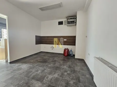 Rent, office space, 527m², Podbara, Novi Sad Sve Podlokacije - image 17