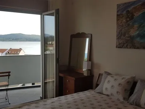 Rent, one bedroom apartment, 49m², Centar, Tivat - image 9