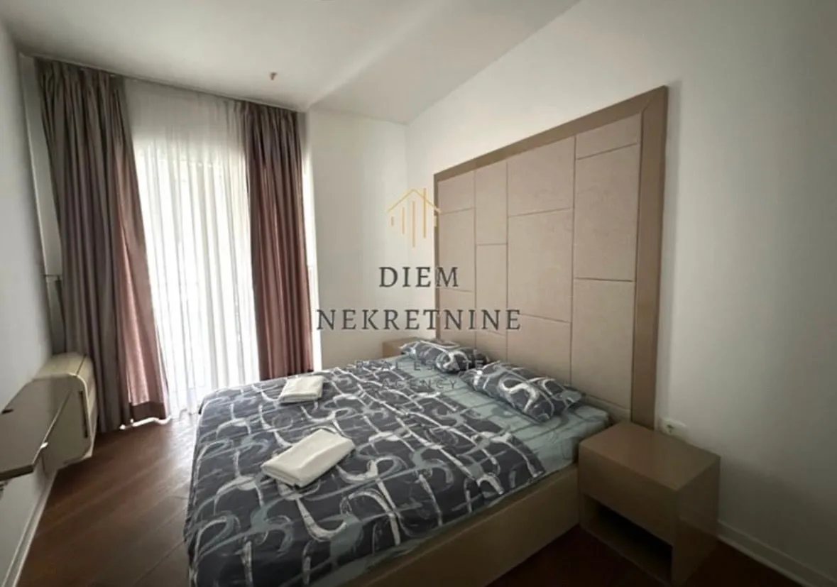 Rent, one bedroom apartment, 64m², Tre Canne, Budva