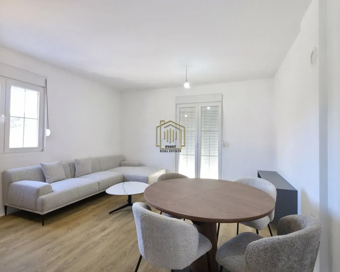 Prodaja, dvosoban stan, 64m², Cetinje, Crna Gora