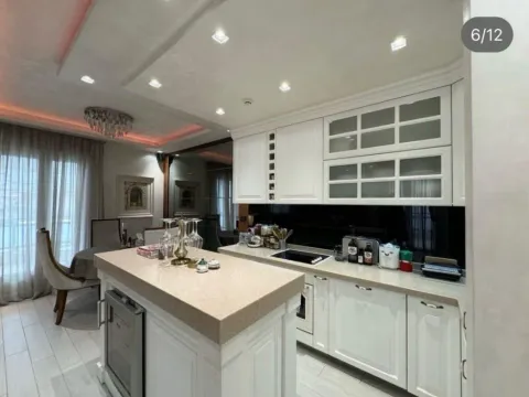 Sale, three bedroom apartment, 180m², City Kvart, Podgorica - image 11