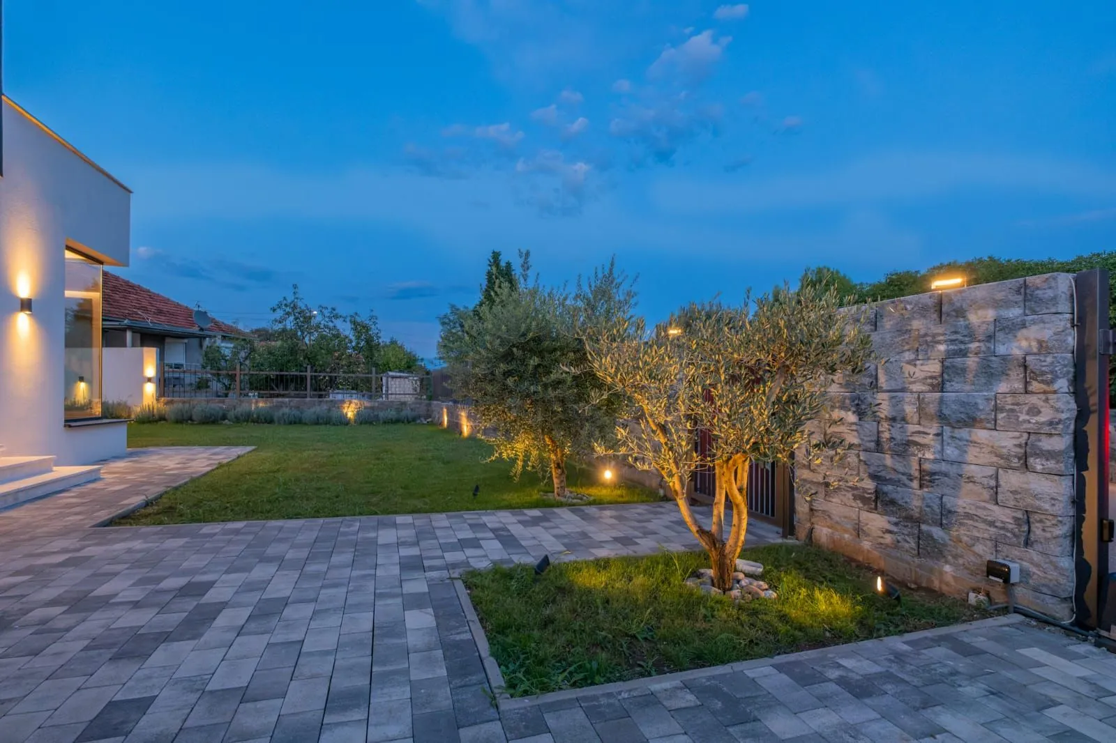 Rent, house, 180m², Gornja Gorica, Podgorica