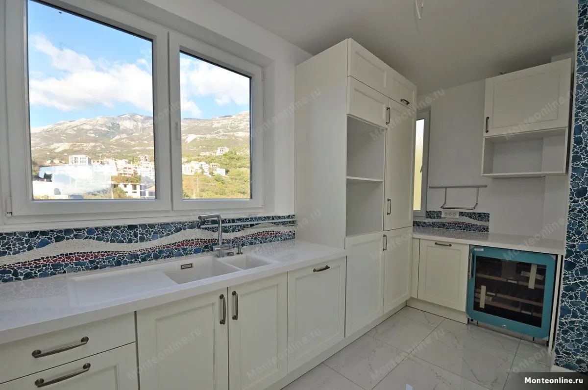 Sale, two bedroom apartment, 131m², Bečići, Budva