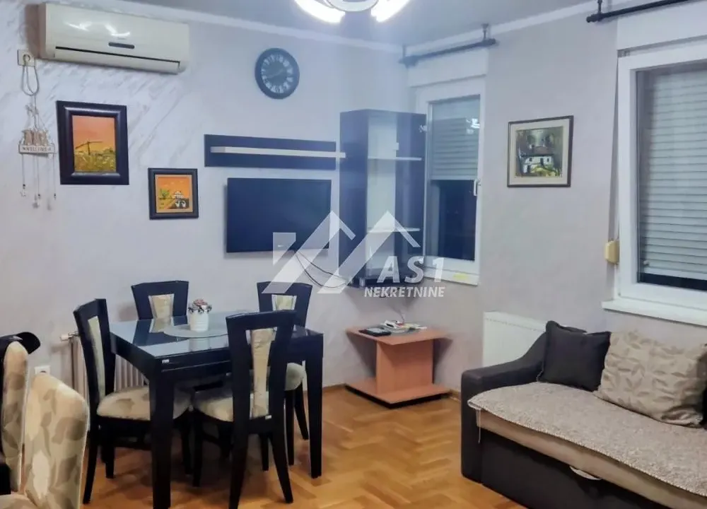 Izdavanje, trosoban stan, 55m², Novi Sad Sve Podlokacije, Novi Sad