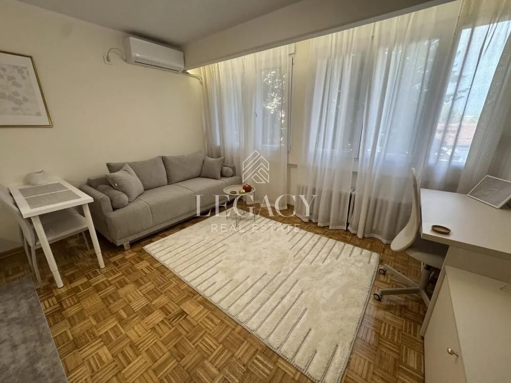 Izdavanje, stan, 26m², Voždovac Sve Podlokacije, Beograd