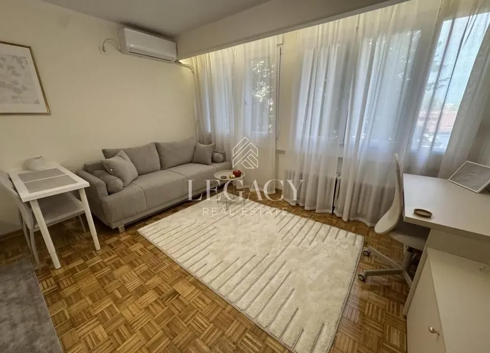Izdavanje, stan, 26m², Voždovac Sve Podlokacije, Beograd