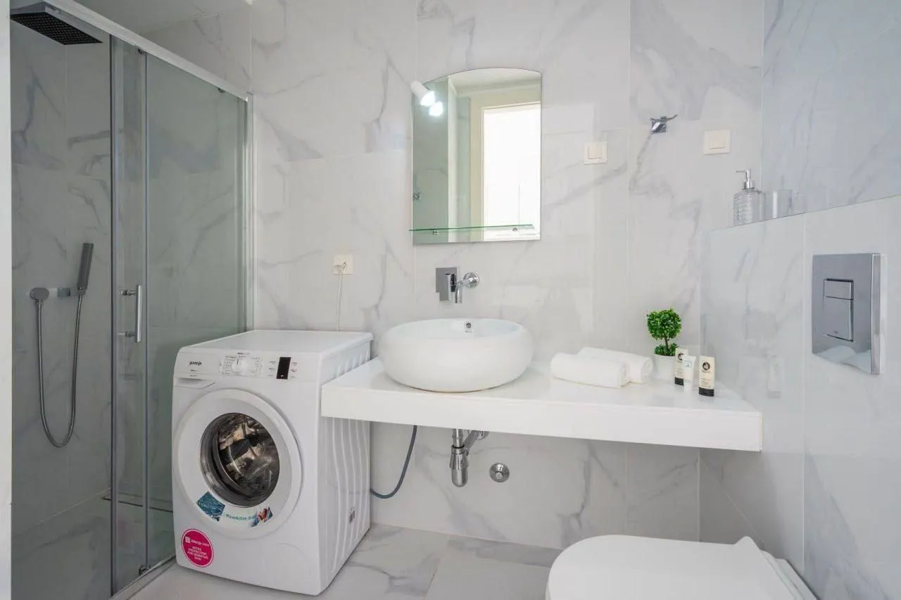 Rent, two bedroom apartment, 55m², Bečići, Budva