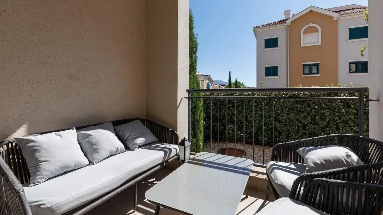 Prodaja, jednosoban stan, 50m², Luštica, Tivat