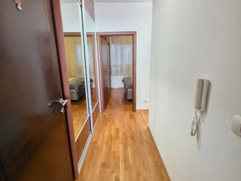 Izdavanje, jednosoban stan, 54m², Budva, Crna Gora - image 12