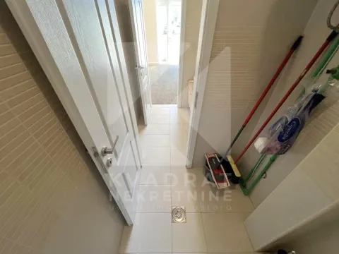 Izdavanje, poslovni prostor, 52m², Zabjelo, Podgorica - image 10