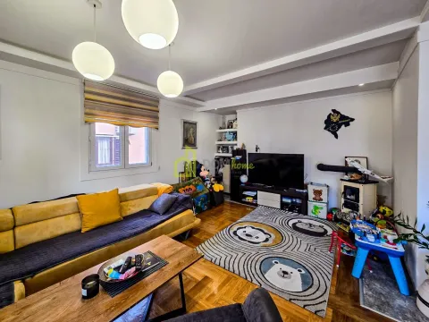 Sale, house, 216m², Blok 6, Podgorica - image 16