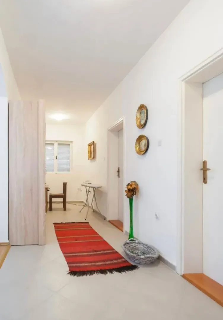 Sale, house, 380m², Šušanj, Bar
