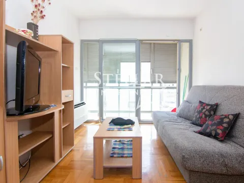Rent, one bedroom apartment, 36m², 1 maj, Podgorica - image 1