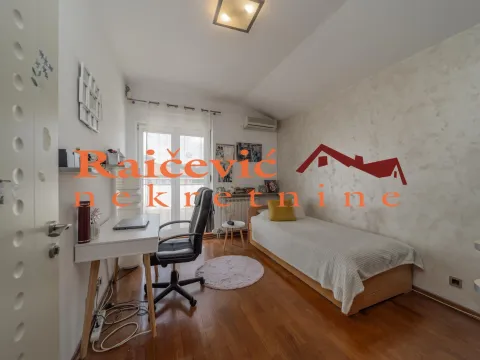 Sale, four bedroom apartment, 142m², Savski Venac, Beograd - image 15