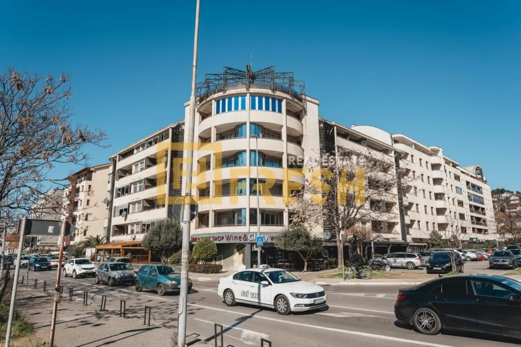 Prodaja, trosoban stan, 127m², Preko Morače, Podgorica