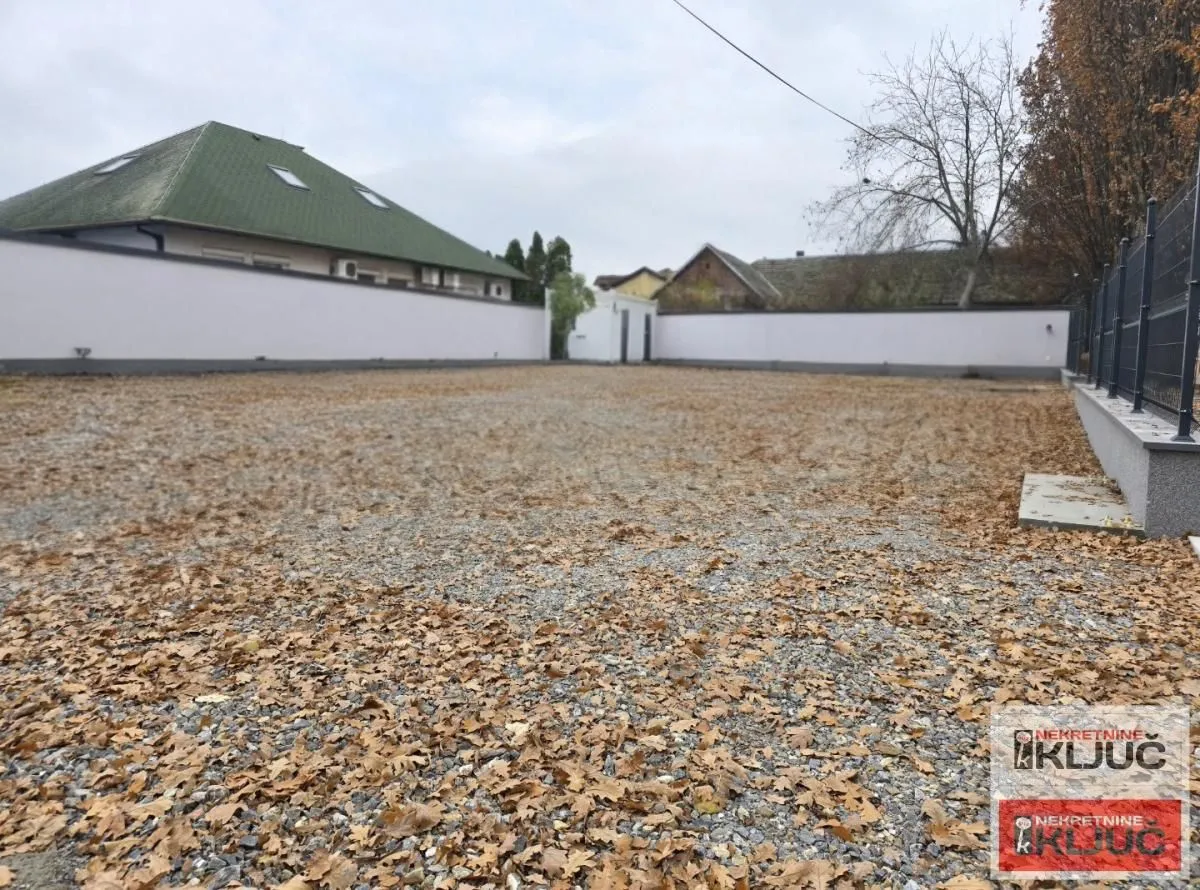 Izdavanje, plac, 500m², Petrovaradin, Novi Sad
