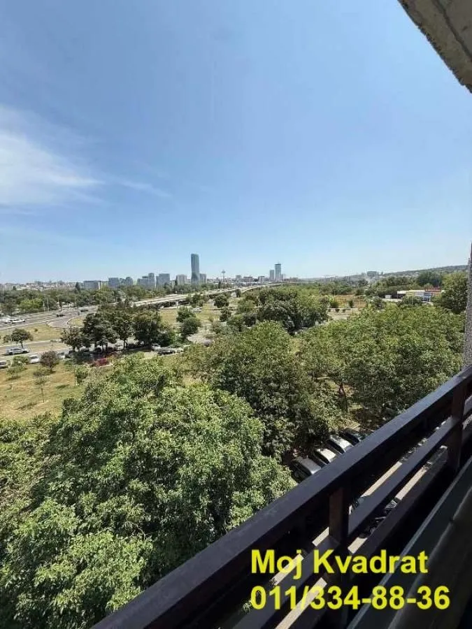 Izdavanje, trosoban stan, 89m², Novi Beograd Blok 19, Novi Beograd Sve Podlokacije