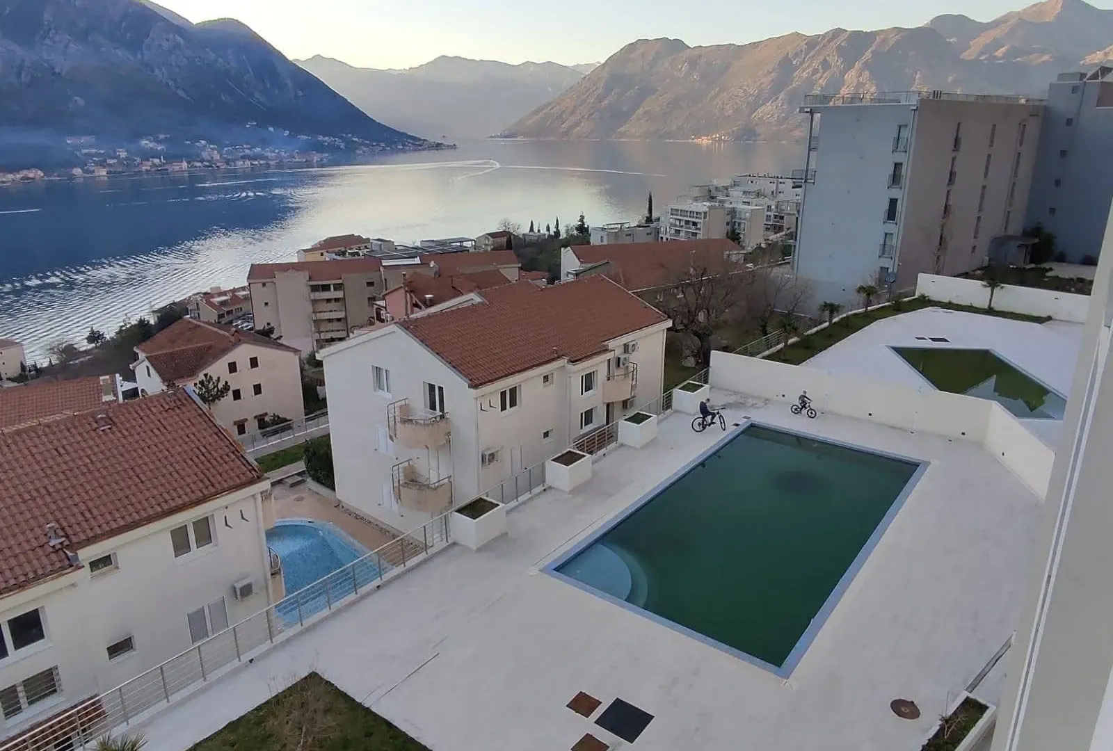 Prodaja, jednosoban stan, 57m², Dobrota, Kotor