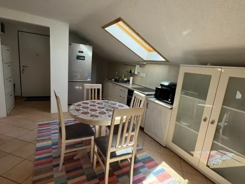 Izdavanje, jednosoban stan, 49m², Stari Aerodrom, Podgorica - image 2