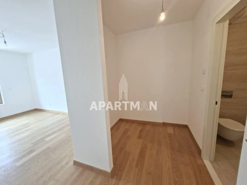 Sale, four bedroom apartment, 106m², Novi Beograd Blok 65, Novi Beograd Sve Podlokacije