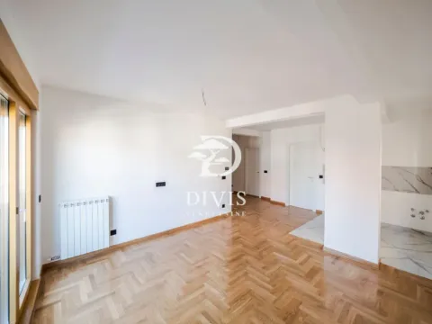 Prodaja, trosoban stan, 68m², Kluz, Zvezdara Sve Podlokacije - image 2