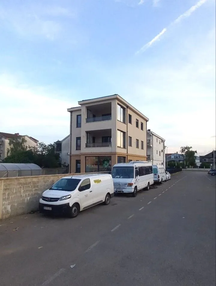 Rent, apartment, 180m², Gornja Gorica, Podgorica