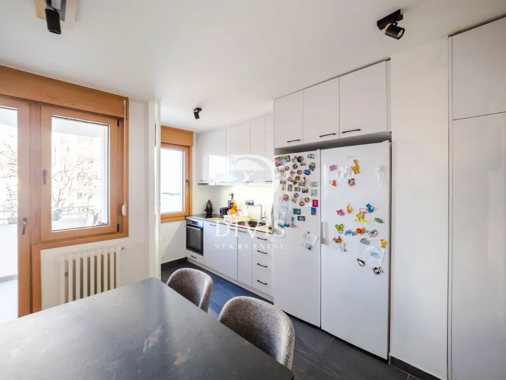 Prodaja, četvorosoban stan, 71m², Dorćol Sve Podlokacije, Beograd