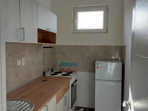 Rent, two bedroom apartment, 42m², Palilula Sve Podlokacije, Beograd - image 5