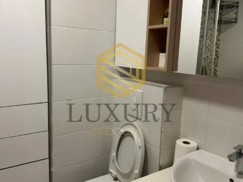 Izdavanje, jednosoban stan, 45m², City Kvart, Podgorica - image 5