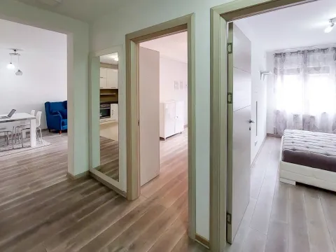 Sale, three bedroom apartment, 70m², Autokomanda, Voždovac Sve Podlokacije - image 13