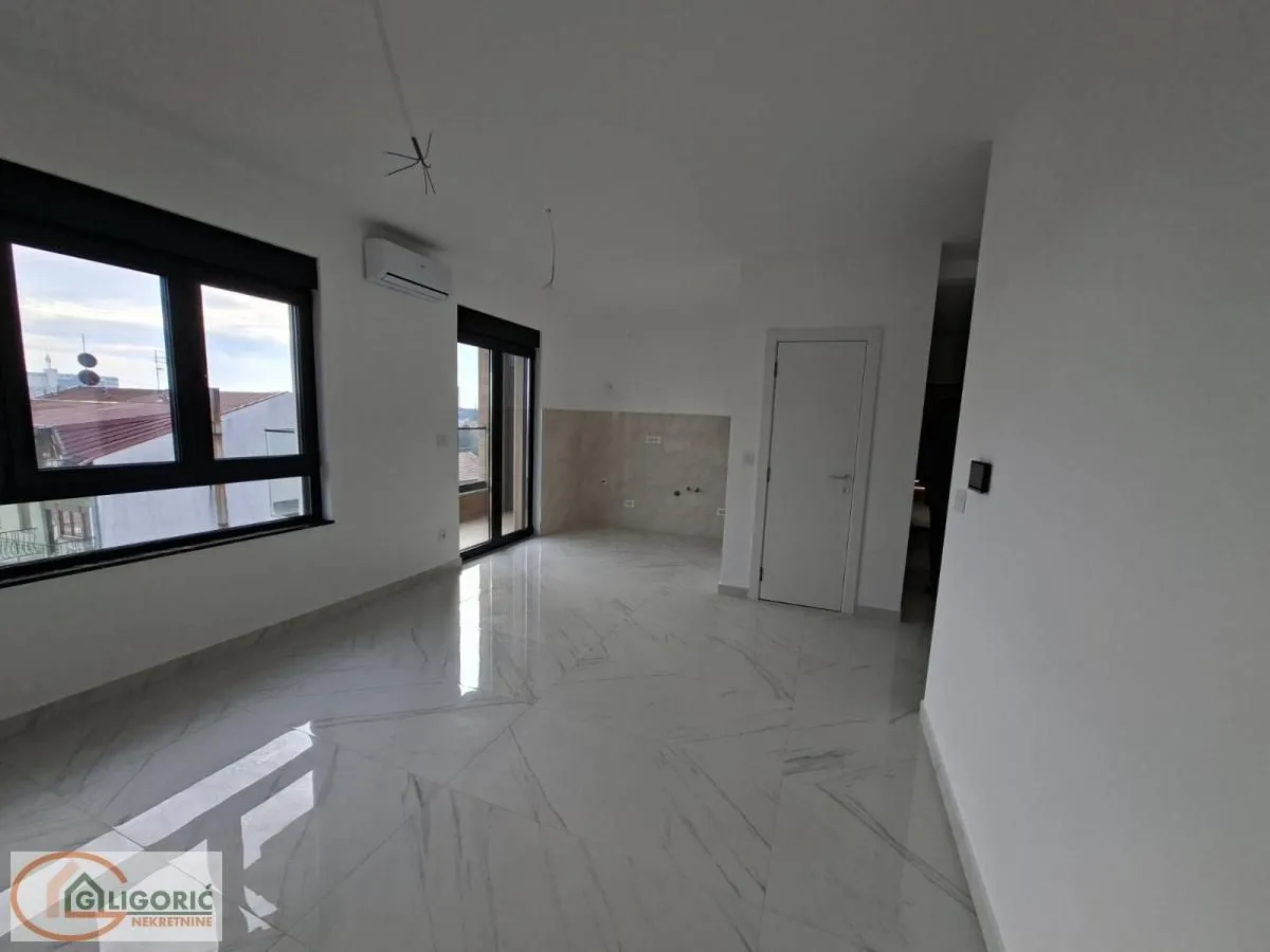 Prodaja, trosoban stan, 78m², Pančevo, Srbija