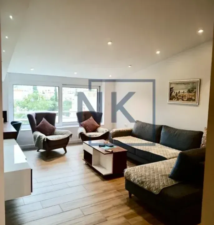 Izdavanje, dvosoban stan, 100m², Preko Morače, Podgorica