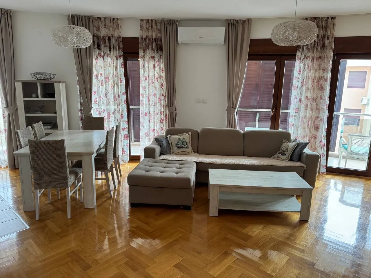Sale, two bedroom apartment, 88m², Bečići, Budva