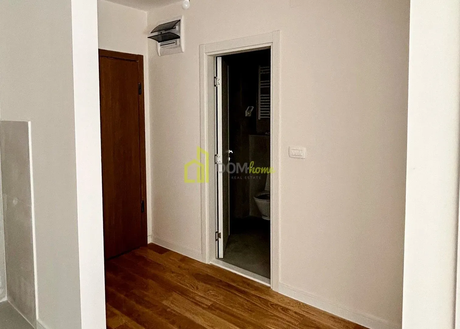 Rent, office space, 43m², Central Point, Podgorica