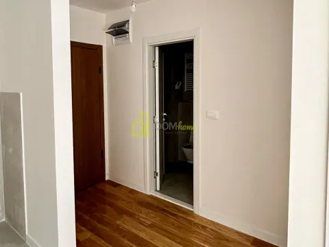 Rent, office space, 43m², Central Point, Podgorica - image 10