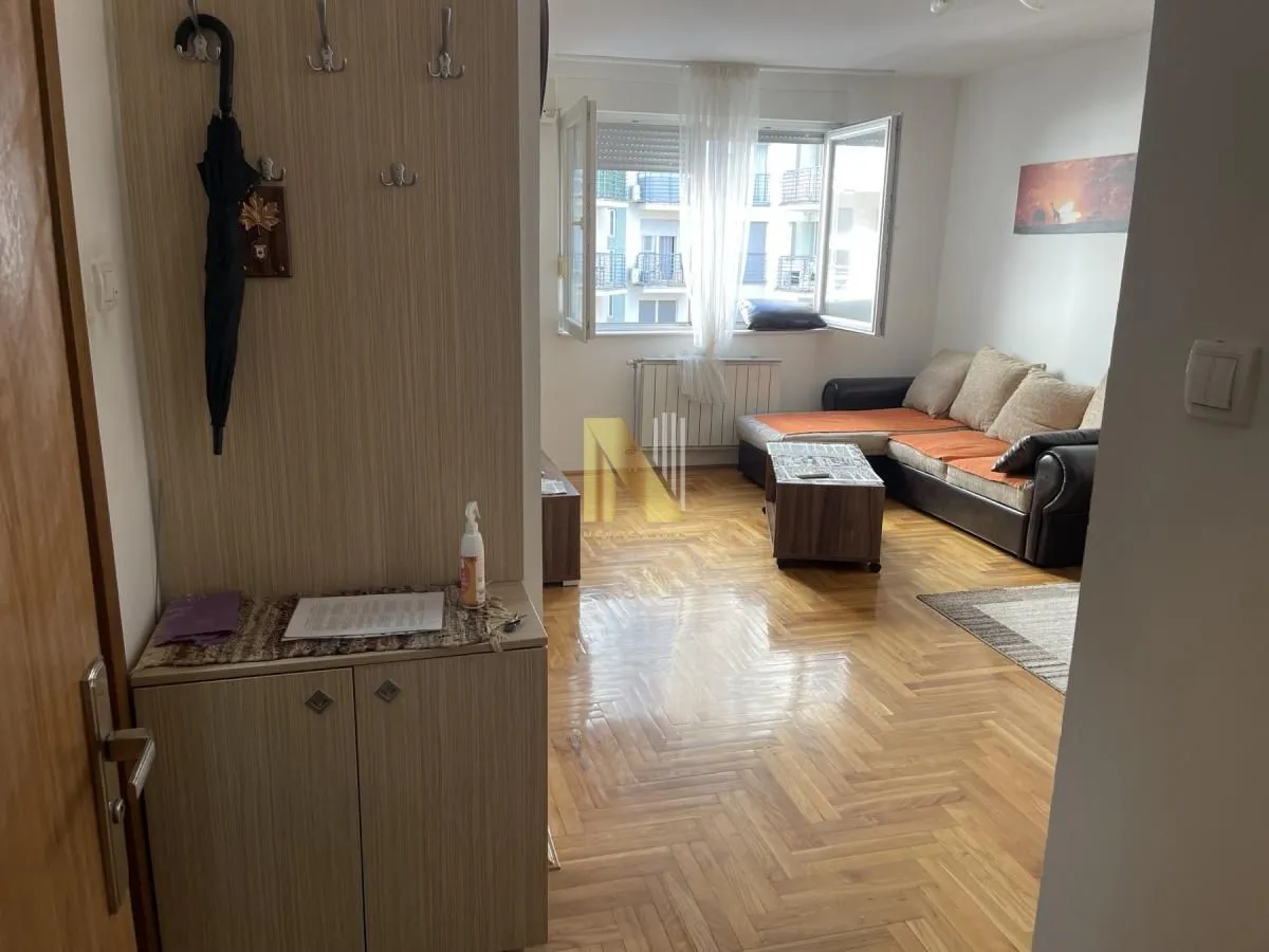Izdavanje, jednosoban stan, 41m², Bulevar Evrope, Novi Sad Sve Podlokacije